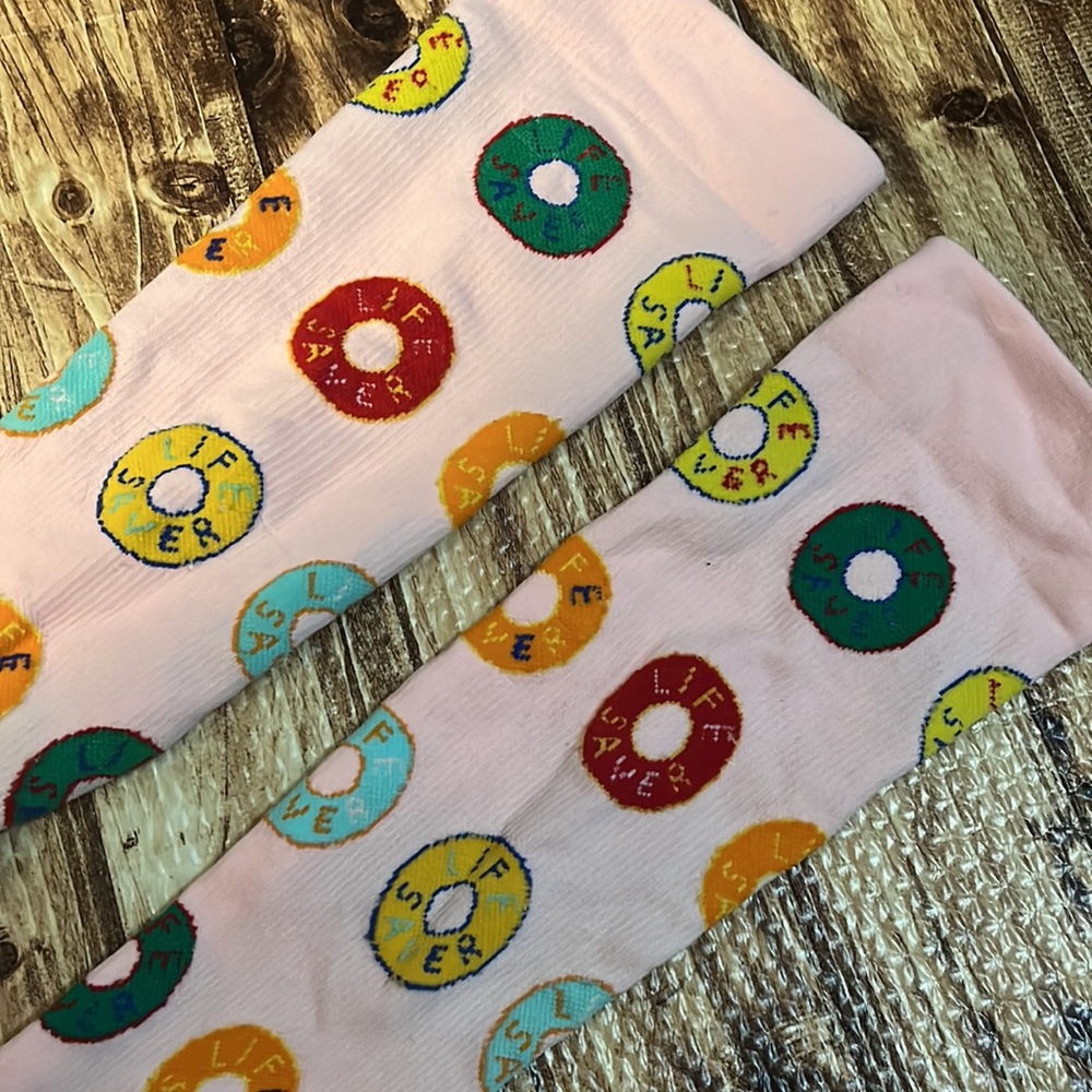 🍭👌🏻🍭• 🟠🍭🧦FIGS x Ltd Edt. Lifesaver🧦🍭🔴•🍭 - Picture 4 of 9